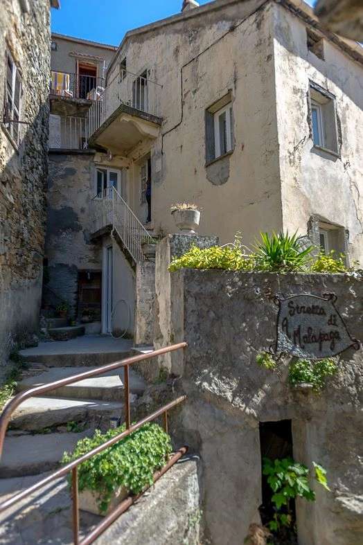 Alt à définir